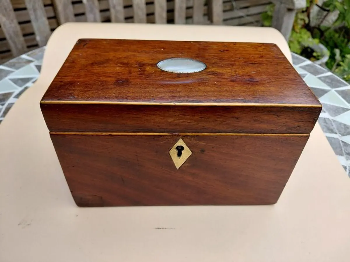 Antique tea caddy - Image 1