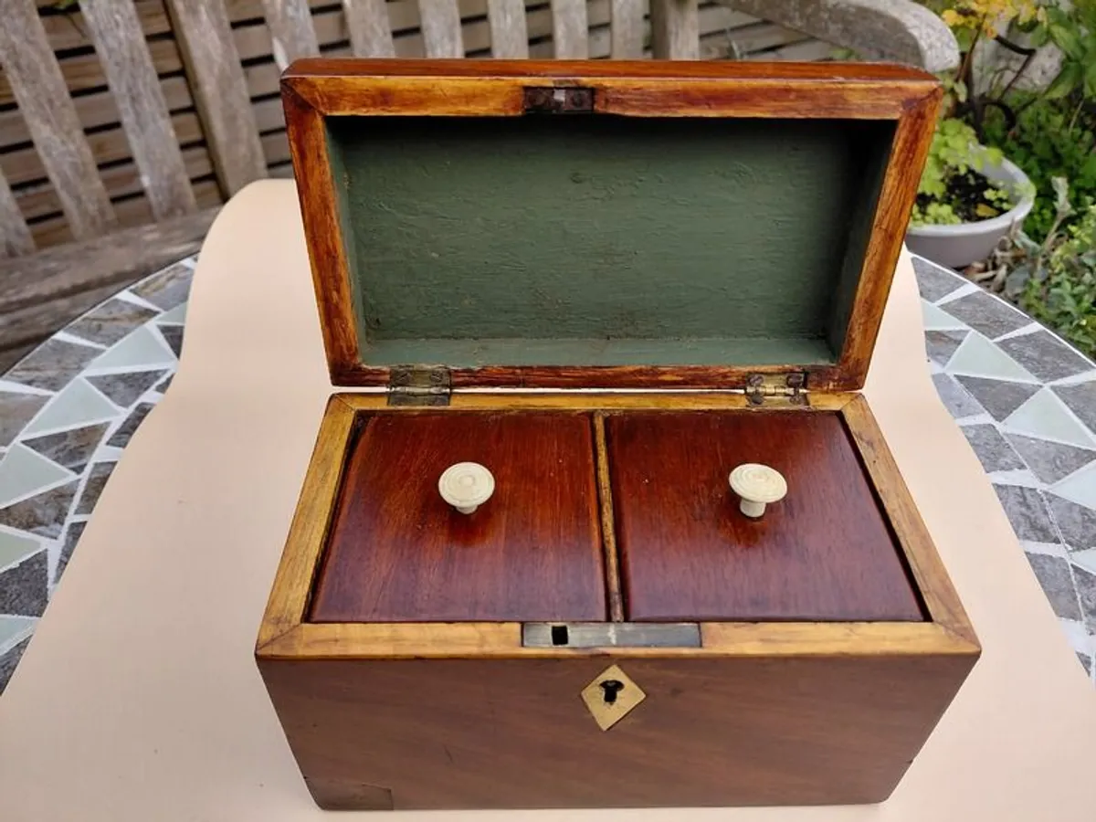 Antique tea caddy - Image 2