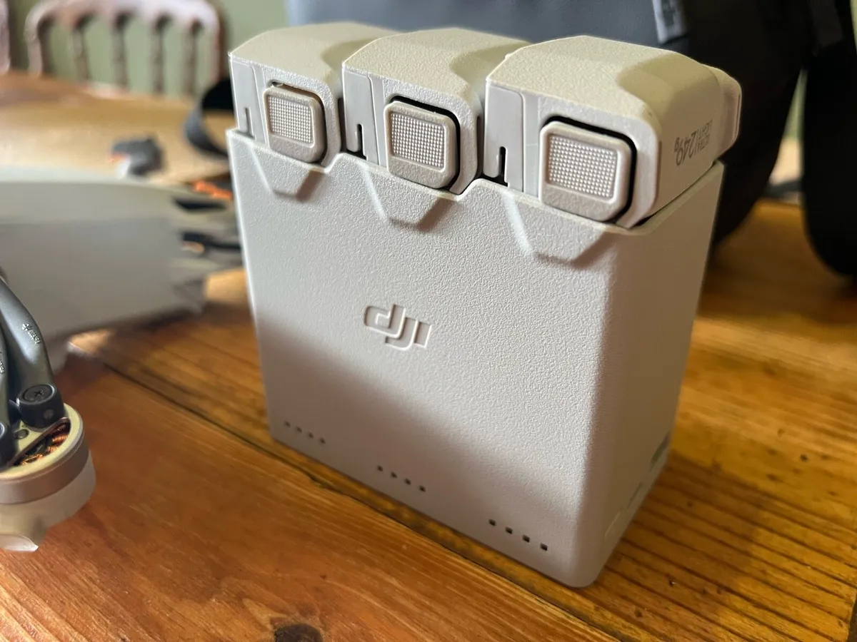 DJI Mini 3 Pro fly more combo - Image 4