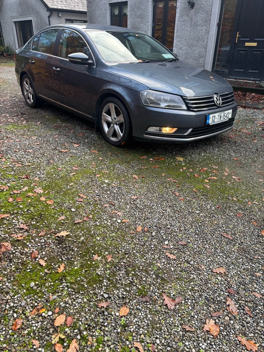 Volkswagen Passat - Image 1