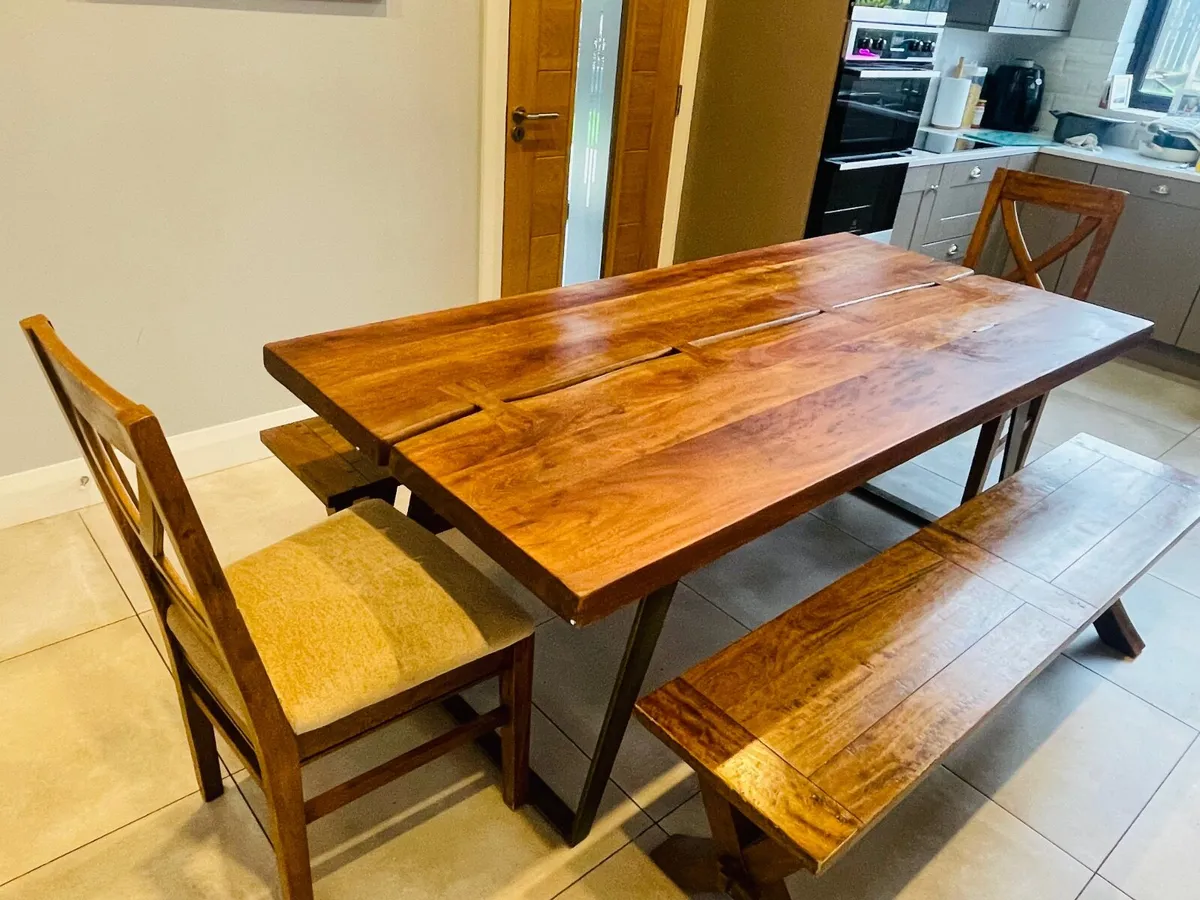 A Solid Oak Mahogany dining set - Image 1