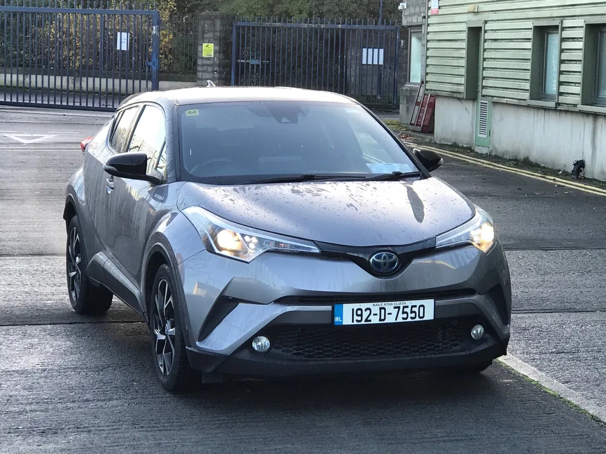 Toyota C-HR hybrid Automatic - Image 3
