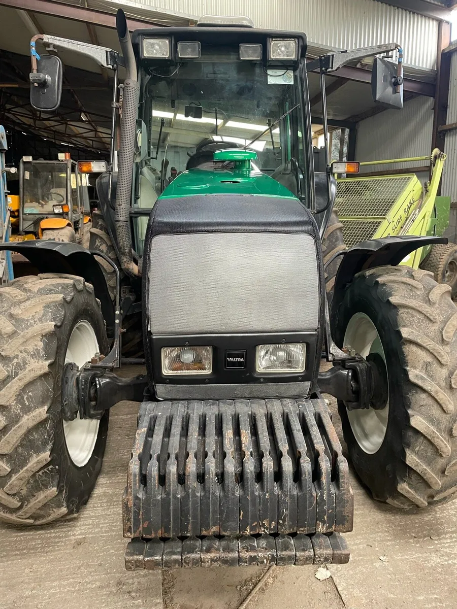 Valtra 6750 - Image 2