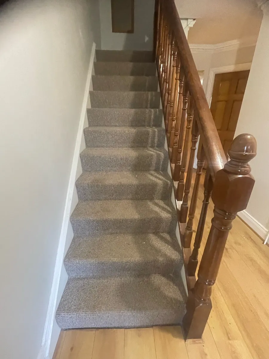 Stairs Carpet Free - Image 1