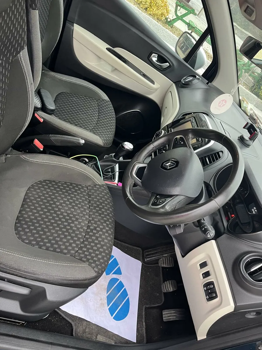 Renult captor - Image 3