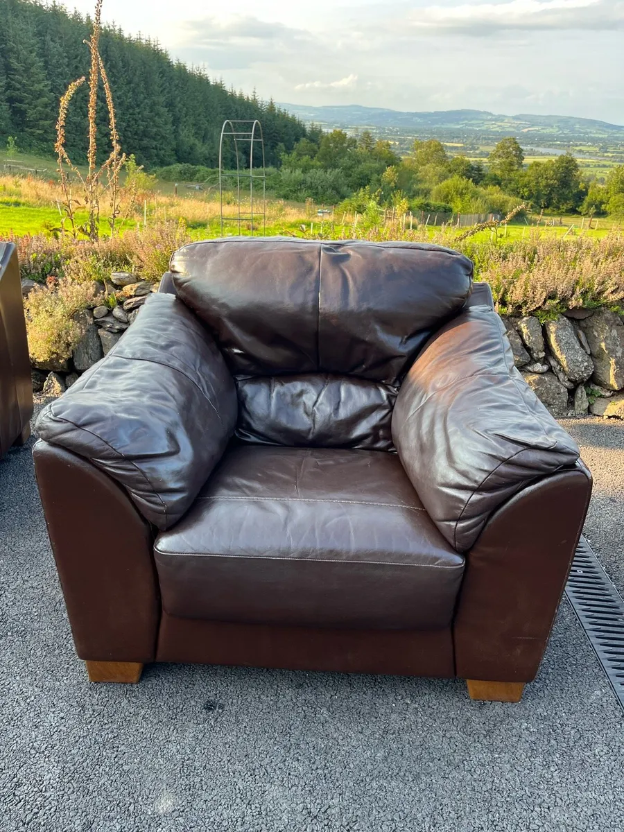 3 Piece Leather Couch - Image 4