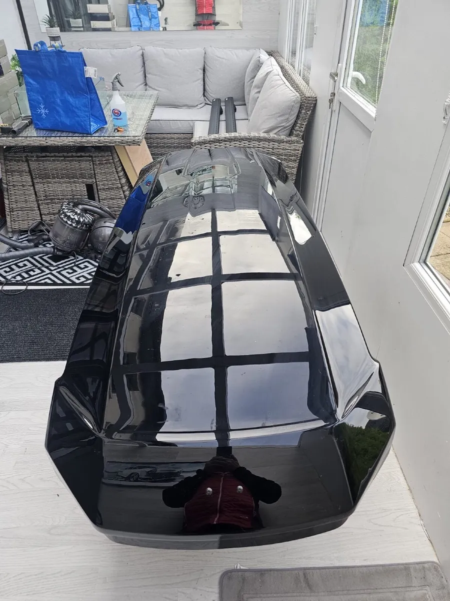 Roof box & Roof bar - Image 3