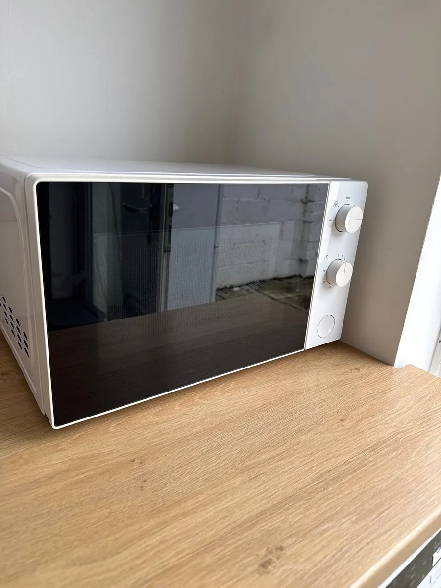 Microwave - Image 1