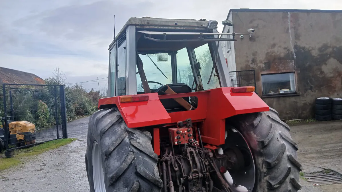 1984 Massey Ferguson 698 - Image 4