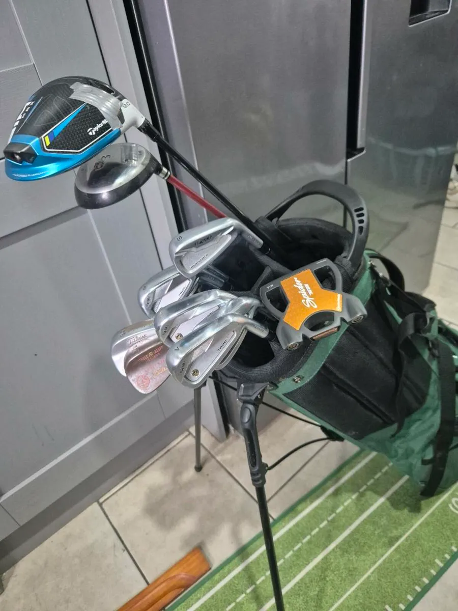 Complete Golf Set - Image 1