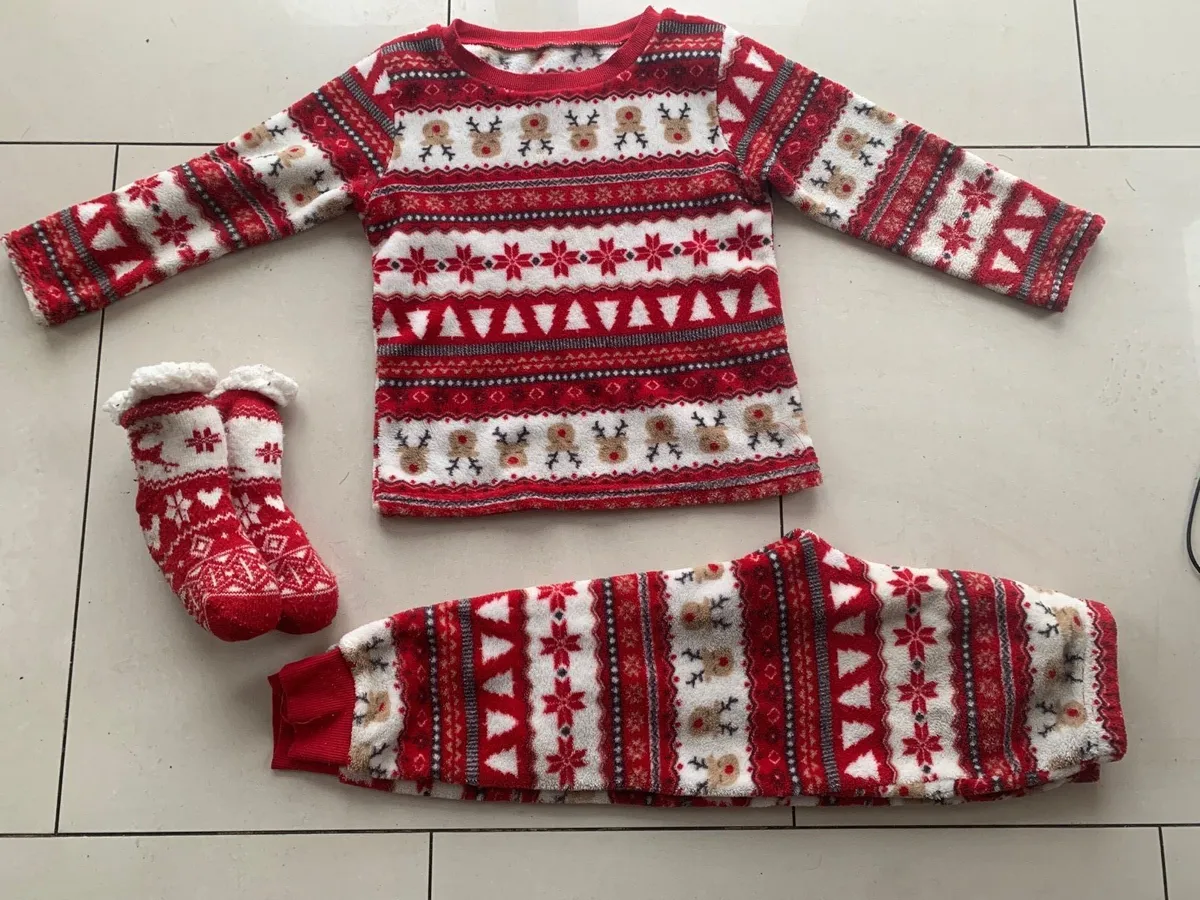 Christmas pyjamas & slipper socks age 6