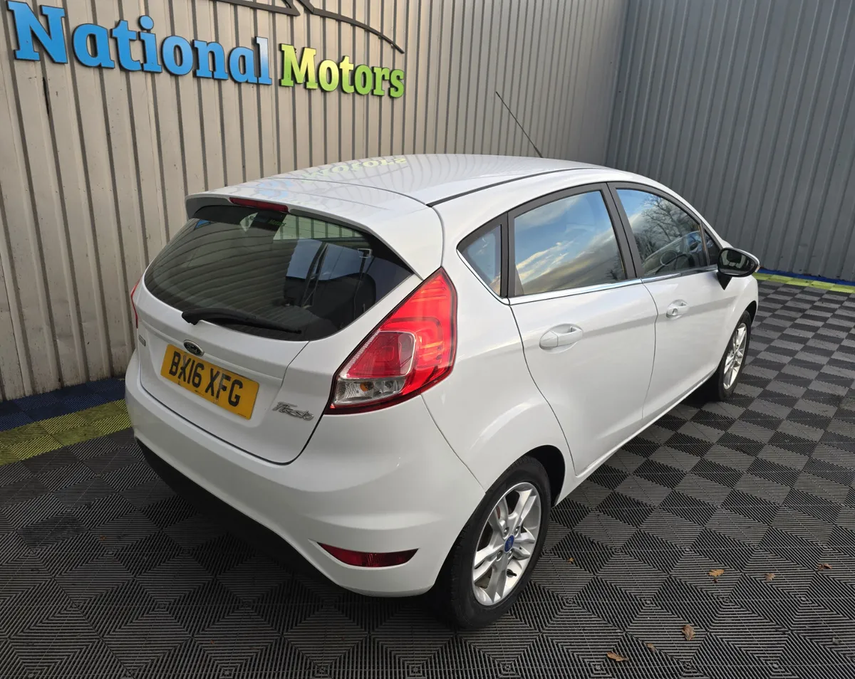 2016 Ford Fiesta 1.0 Petrol ZETEC - Image 3
