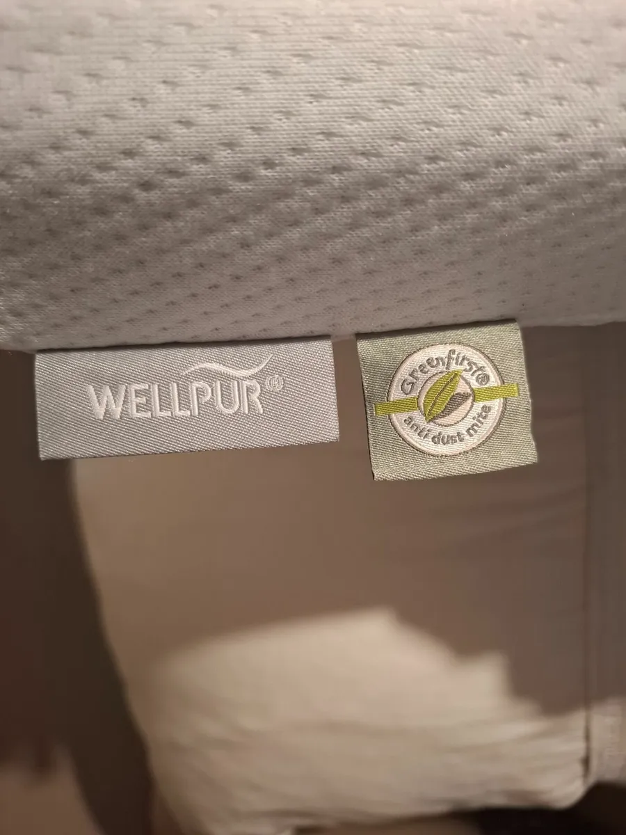 Mattress Topper - Queen-Size Double 4' 6" - AS NEW - Image 2