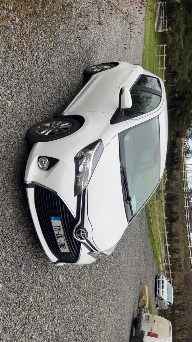 Toyota Yaris 2017 - Image 1