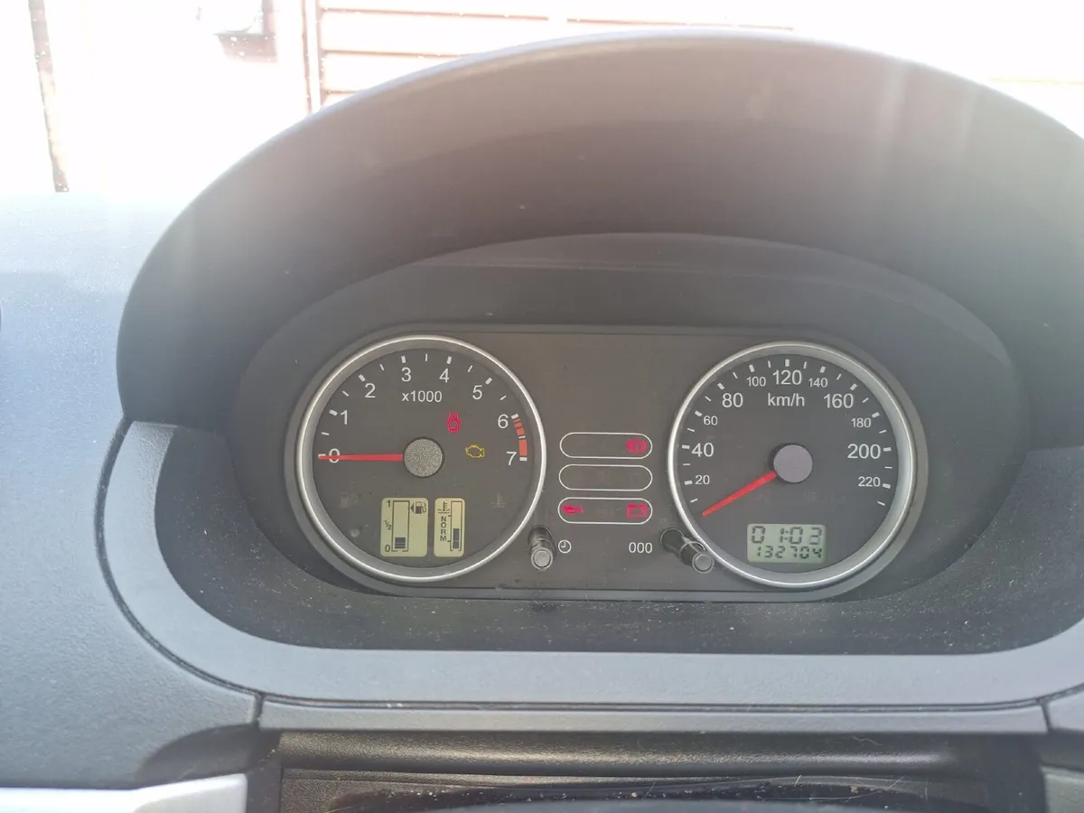 Ford Fiesta 2005 - Image 2