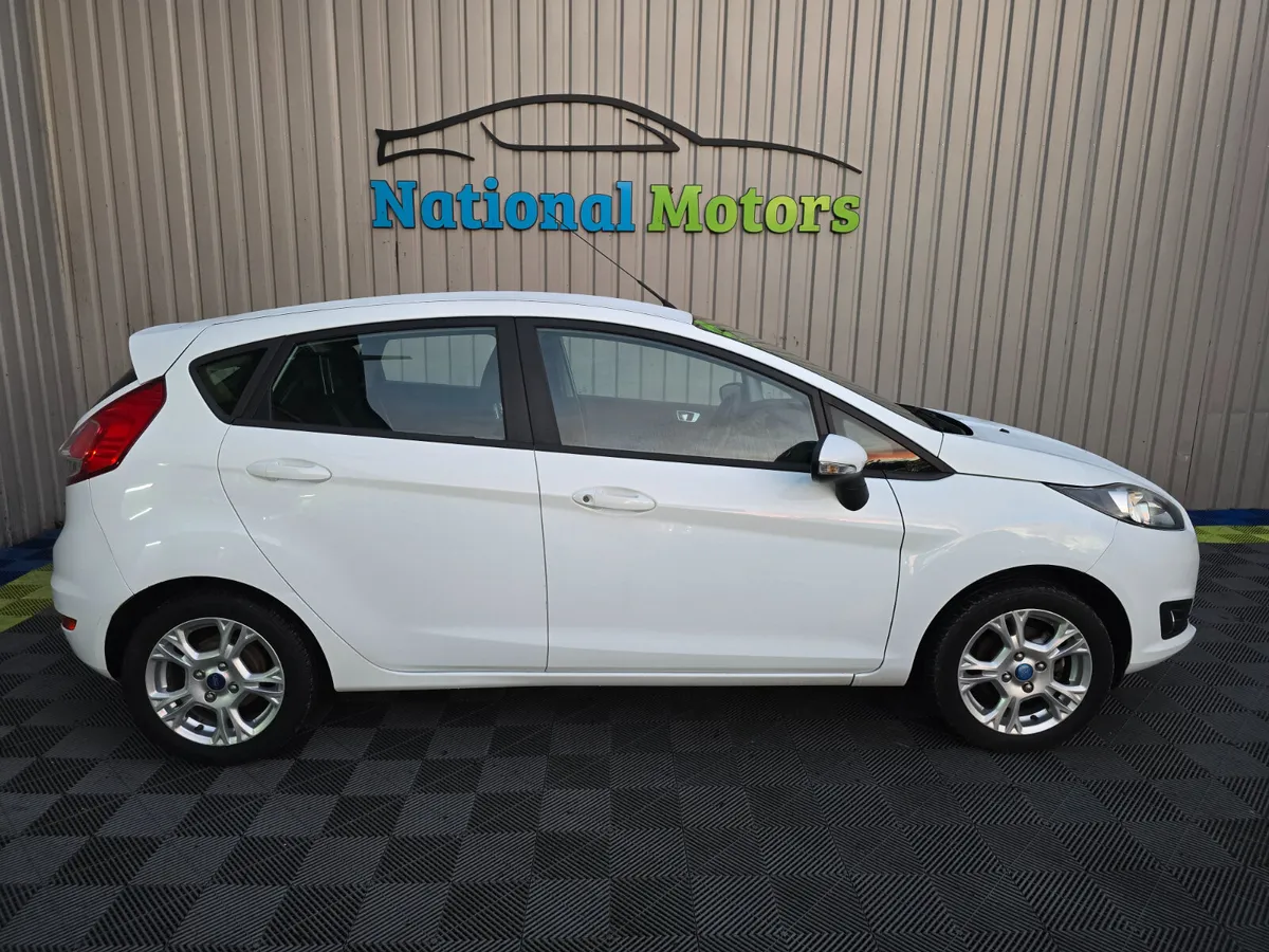 2015 Ford Fiesta 1.0 Petrol EcoBoost Zetec - Image 2