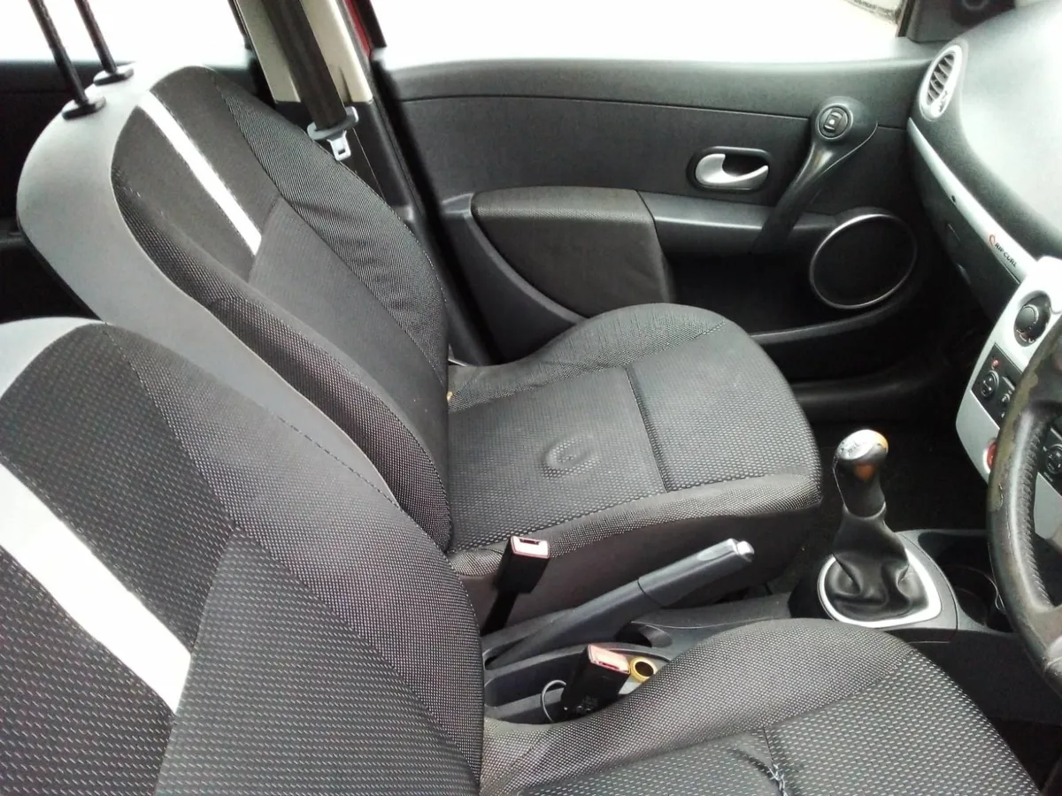 2009 RENAULT CLIO NCTD 2/27 - Image 3