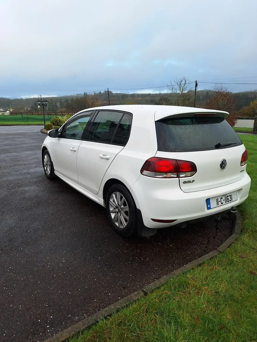 Volkswagen Golf 2011 - Image 1