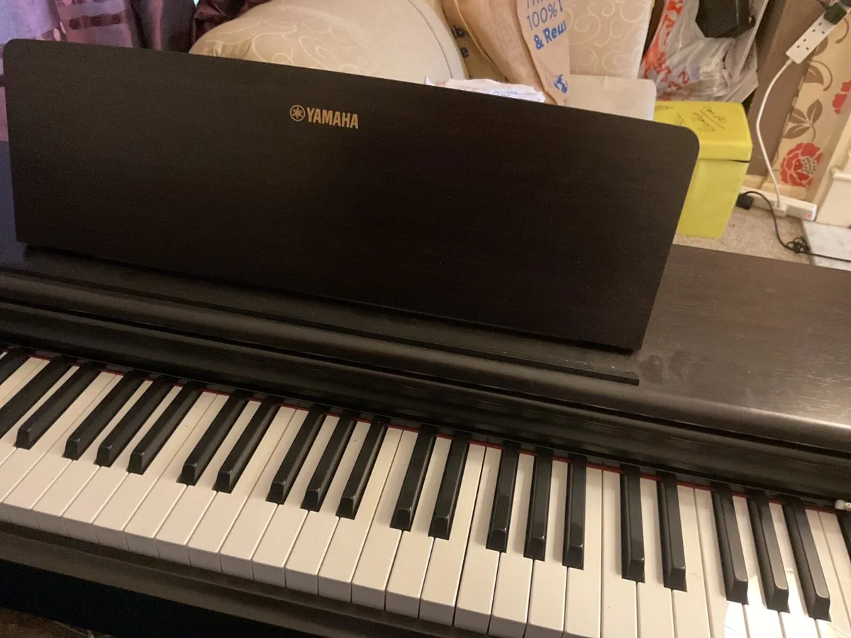 Yamaha ydp Arius 145 - Image 3