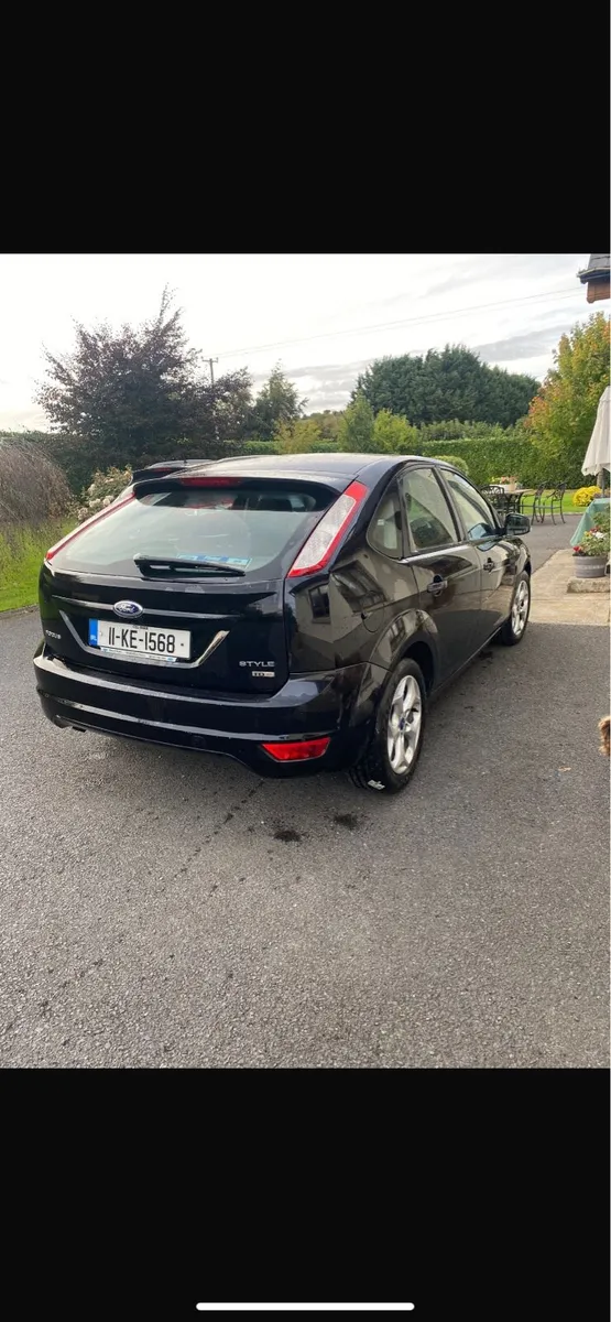Ford Focus 2011 - Image 2