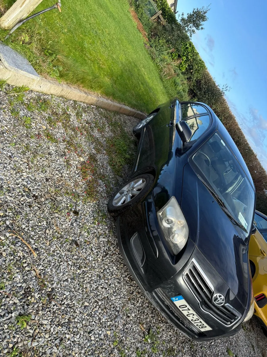 07 Toyota Avensis 2.0 D4D - Image 2