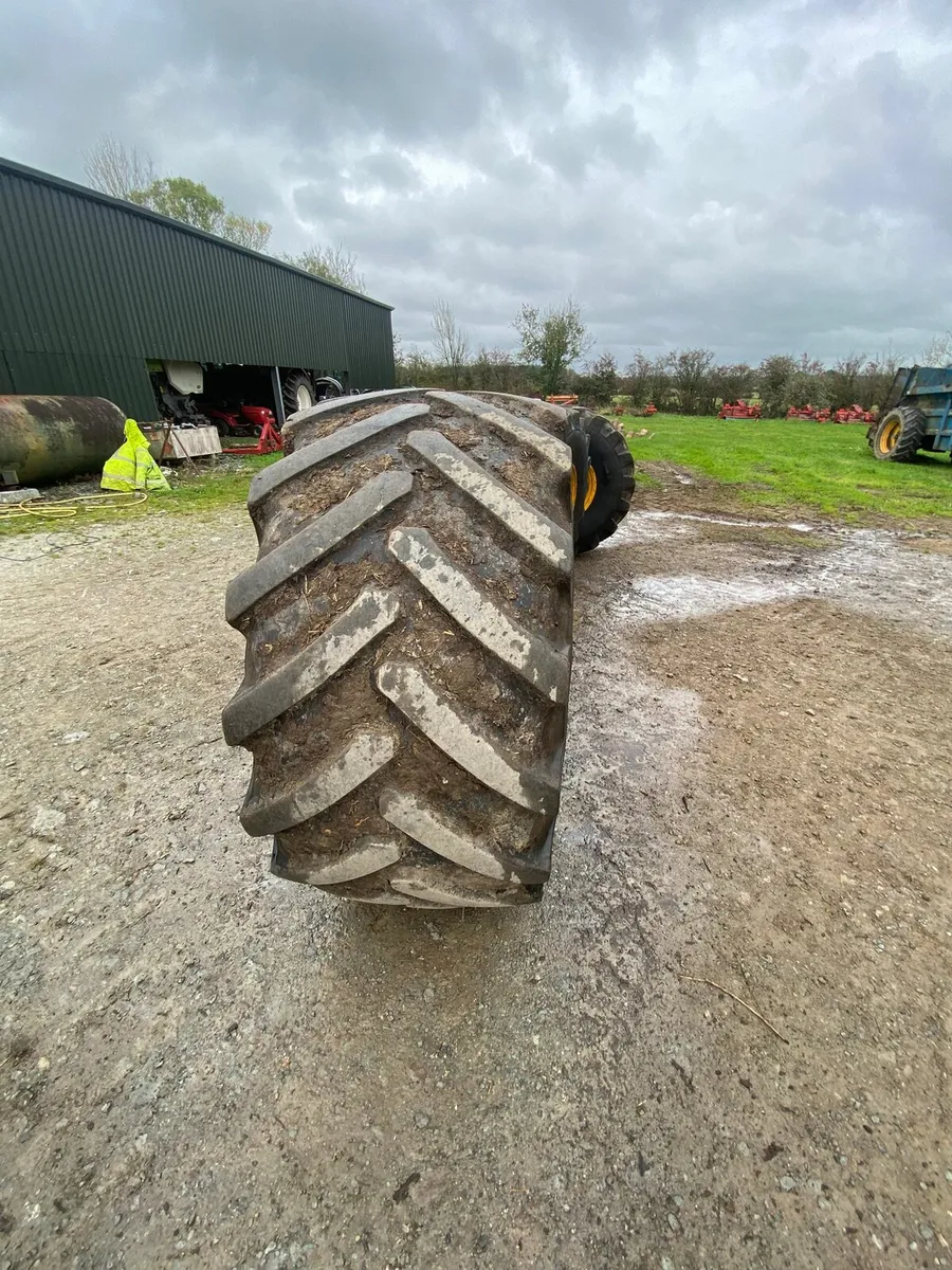 Jcb rims and tyres - Image 1