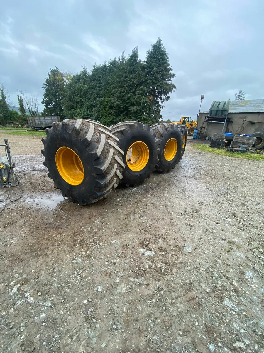 Jcb rims and tyres - Image 3