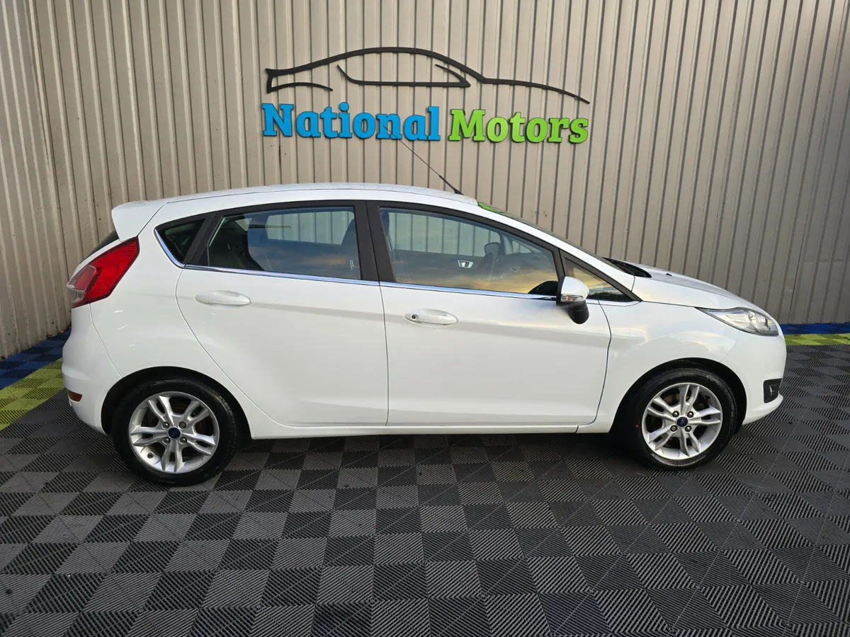 2015 Ford Fiesta 1.0 Petrol Zetec - Image 2
