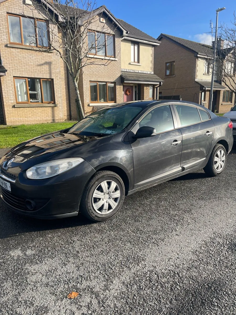 Renault Fluence 2011 automatic - Image 1