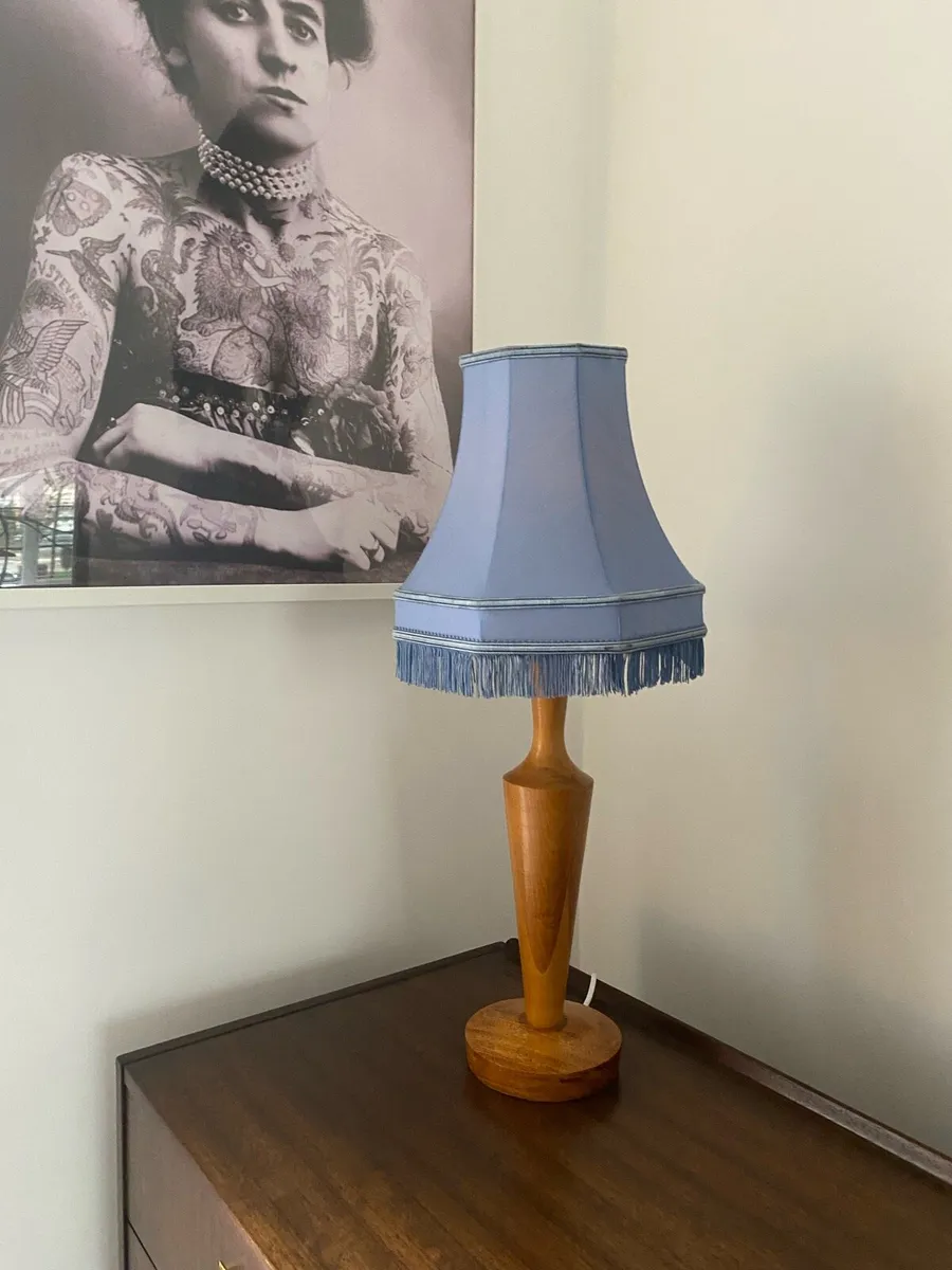 Vintage Lamp with Shade - Image 2
