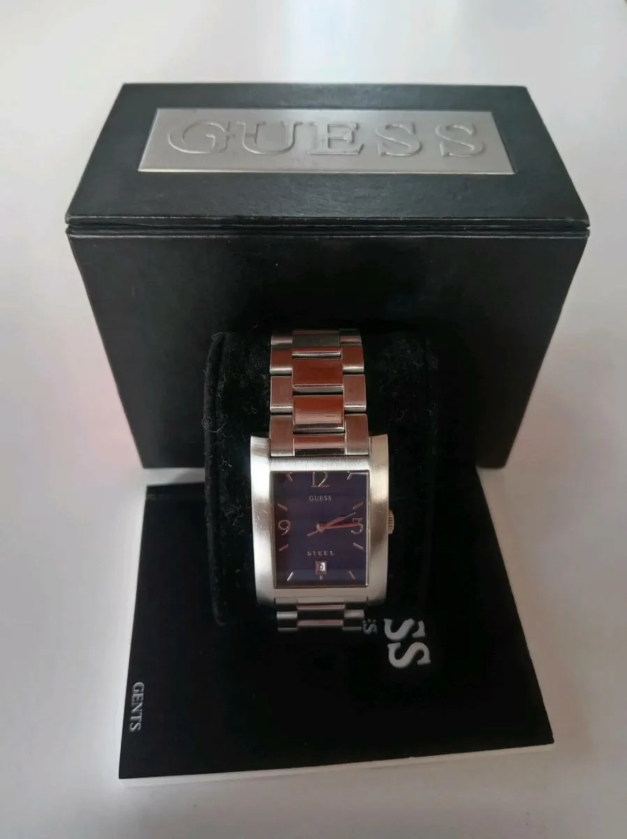 Genuine Guess gents watch - Image 1