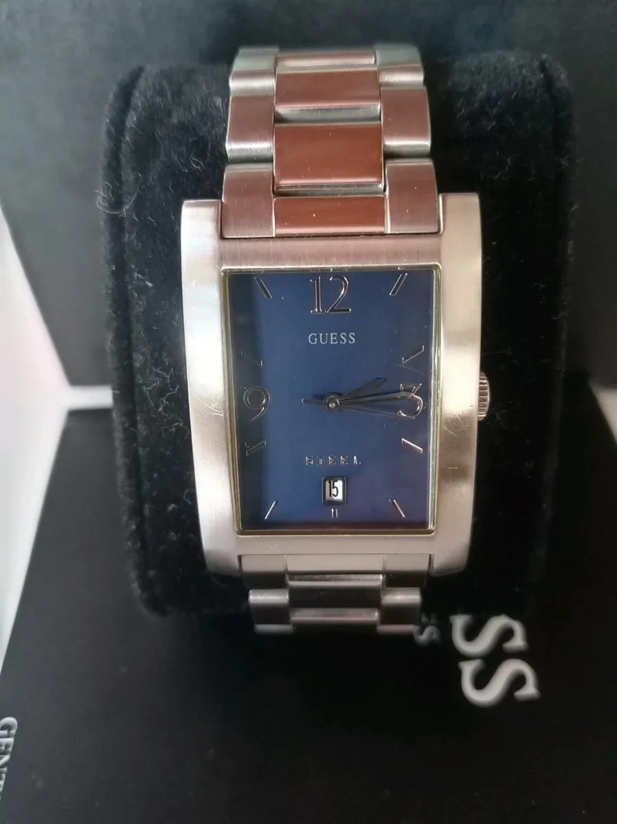 Genuine Guess gents watch - Image 2