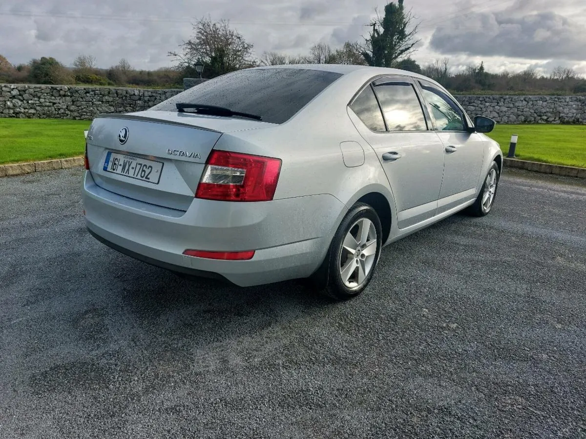 Skoda Octavia - Image 4