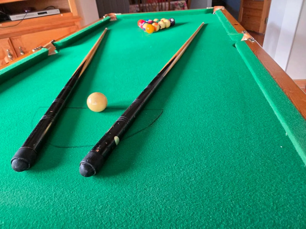Pool table - Image 2