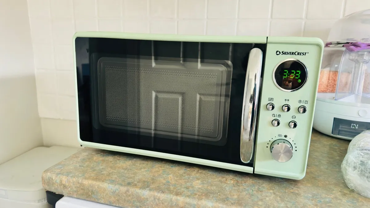 SilverCrest Microwave – Nearly New, With Warranty - Image 1