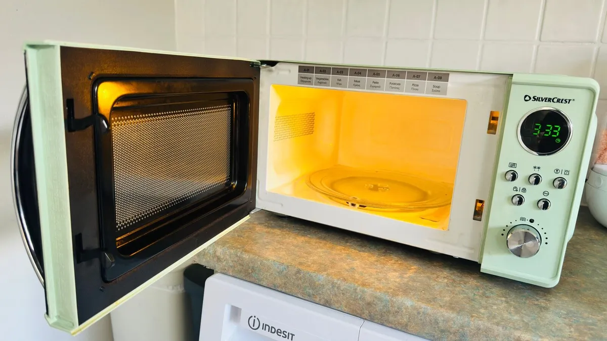 SilverCrest Microwave – Nearly New, With Warranty - Image 2