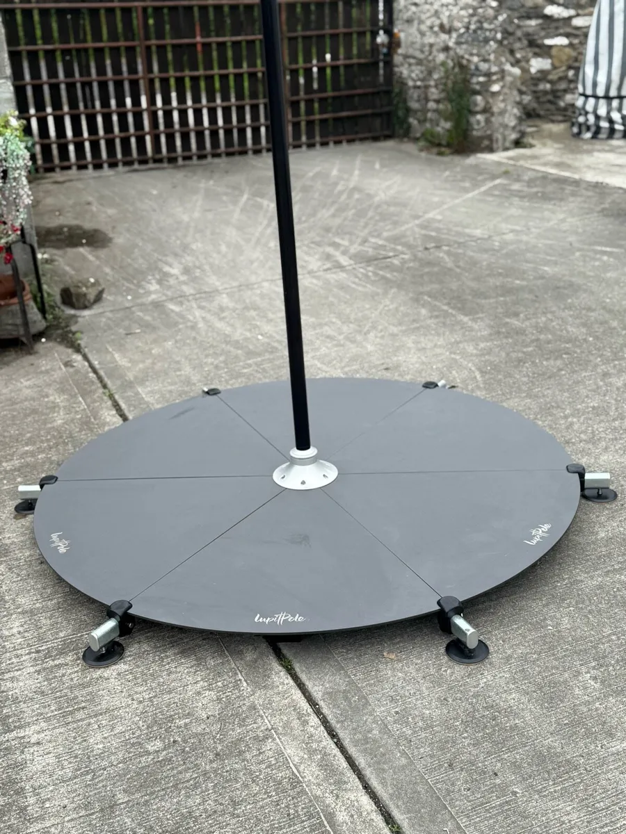 Pole Fitness Stage Pole : Lupit Stage Pole - Image 2