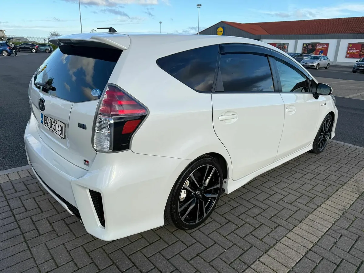 192 Toyota Prius,7 Seater, GR SPORTS - Image 3