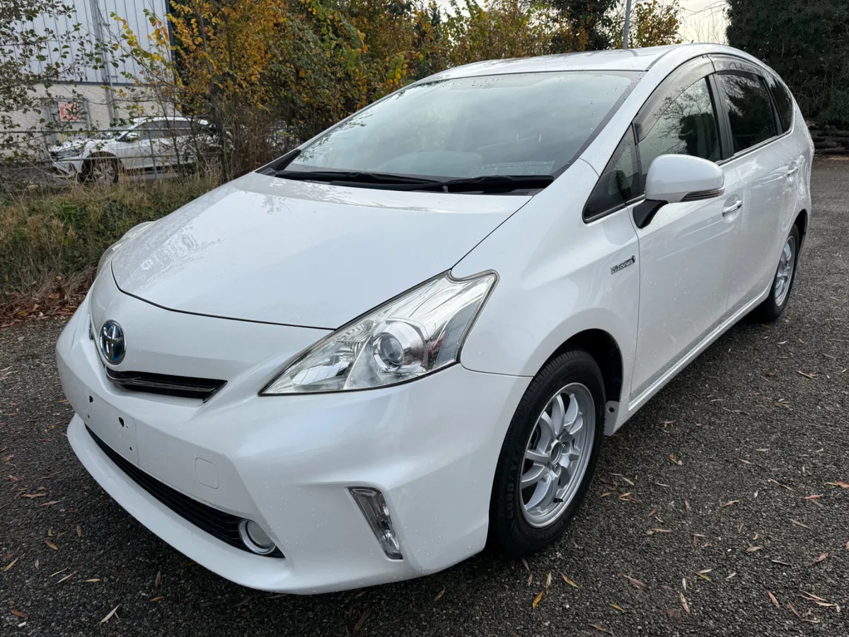 Toyota Prius Alfa 7 sets!!! - Image 2