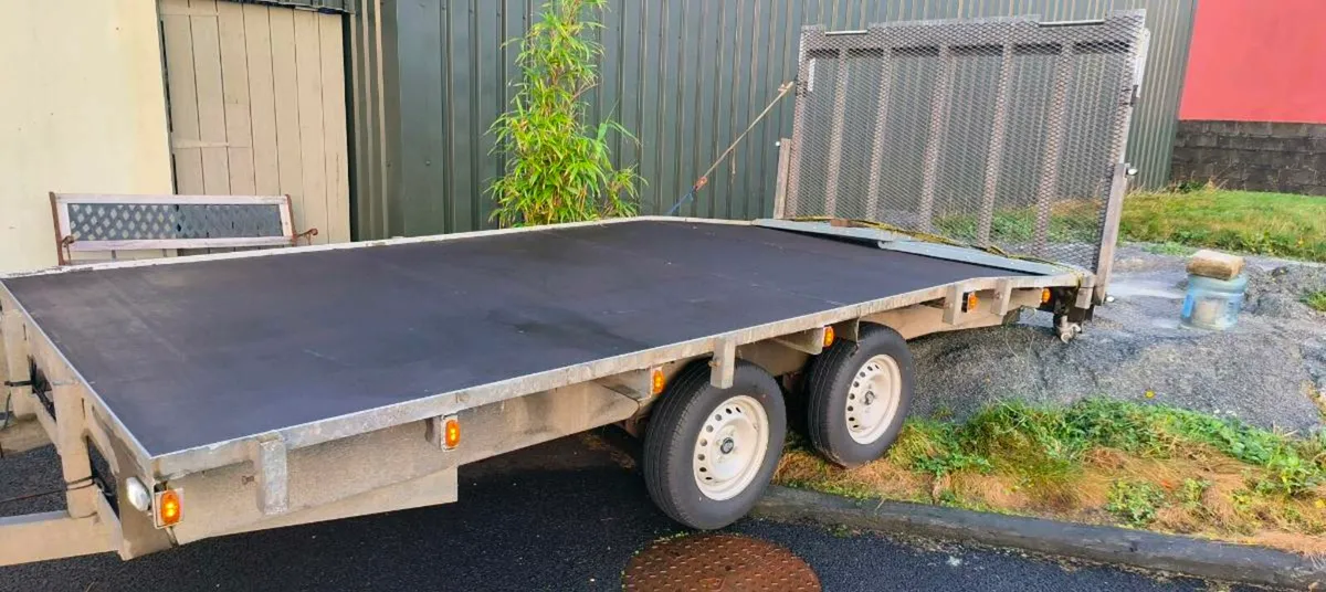 Car transporter - Image 2