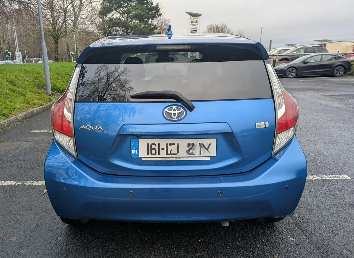 Toyota Aqua 2016 - Image 3