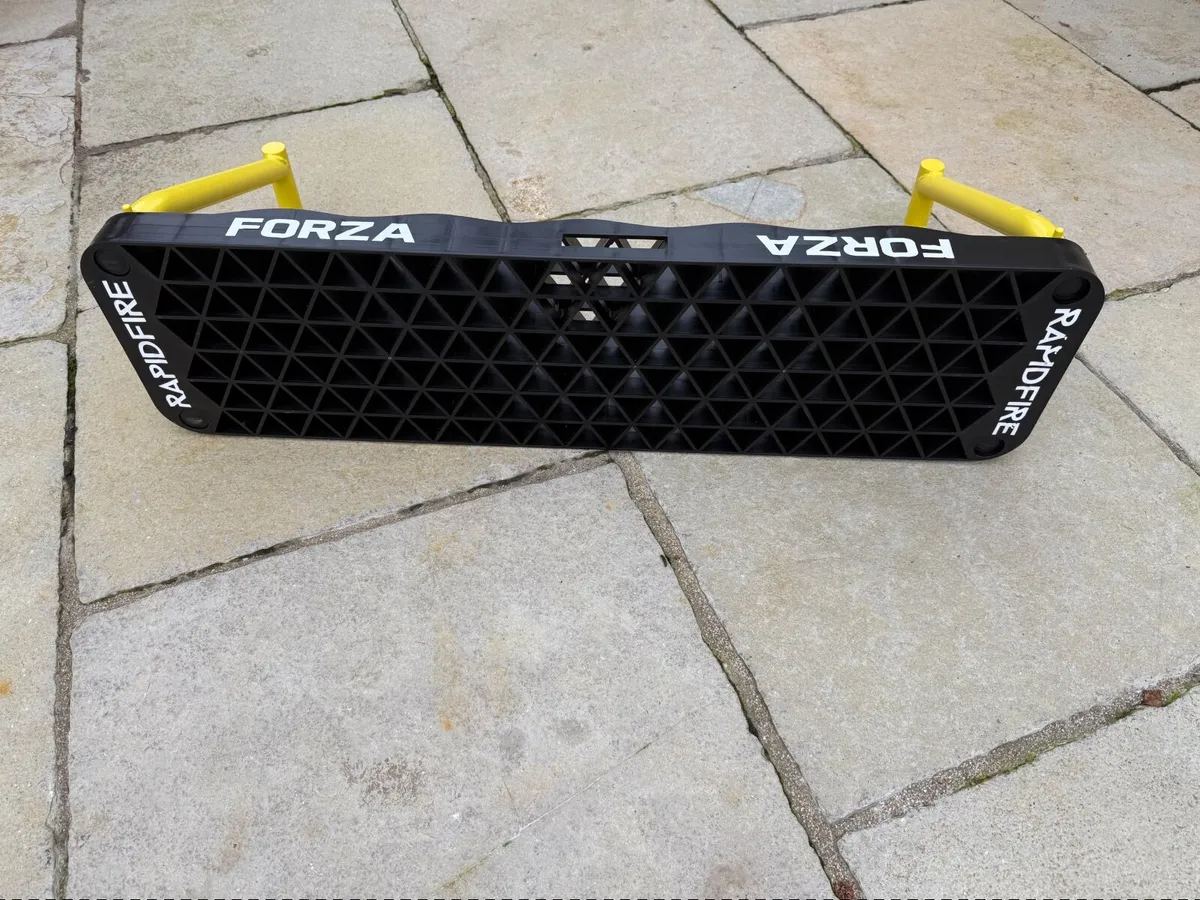 SOCCER RAPIDFIRE WAVE REBOUND BOARD [4-IN-1 DESIGN - Image 1