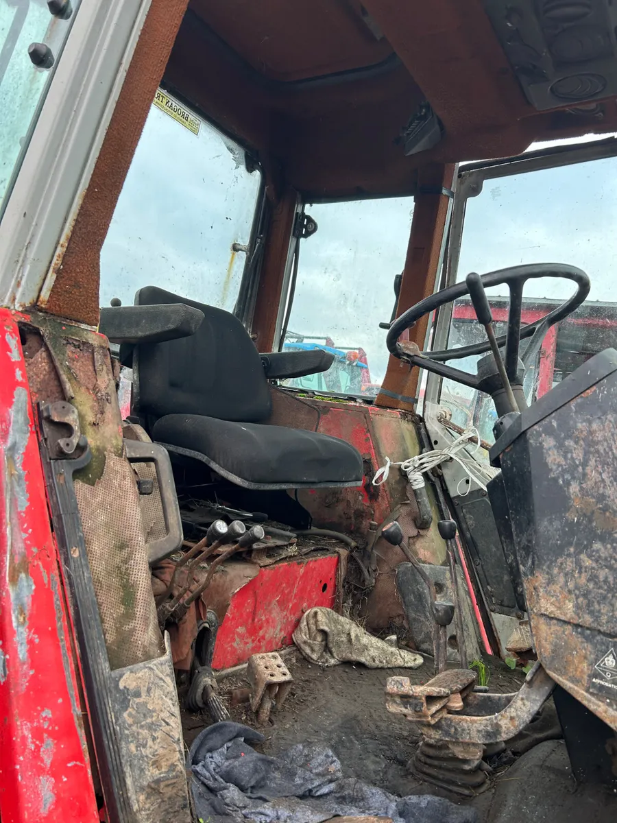 1986 Massey Ferguson 690 2wd - Image 2