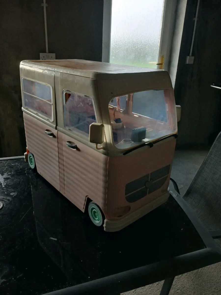 Barbie Campervan - Image 3