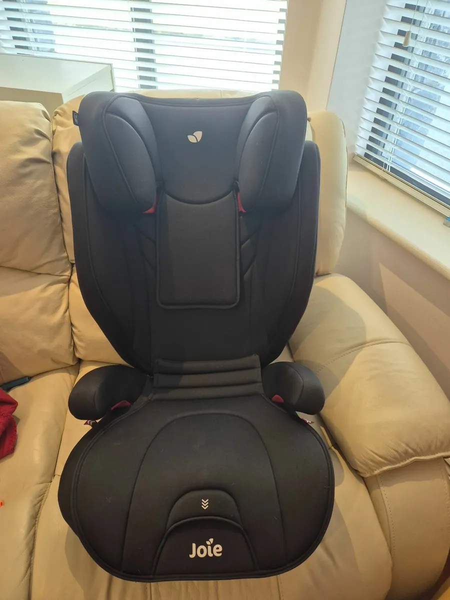 Joie Traver Car seat, with Isofix - Image 1