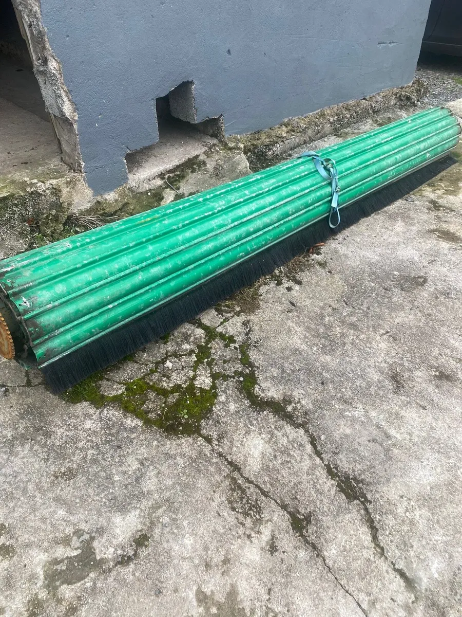 Roller door for sale - Image 1