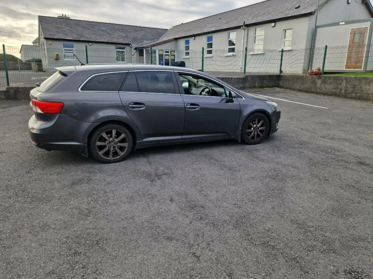 Toyota avensis - Image 2