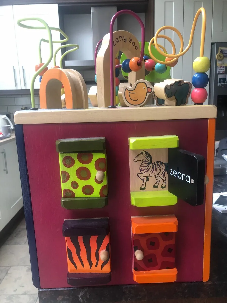 Kids activity cube - Image 3