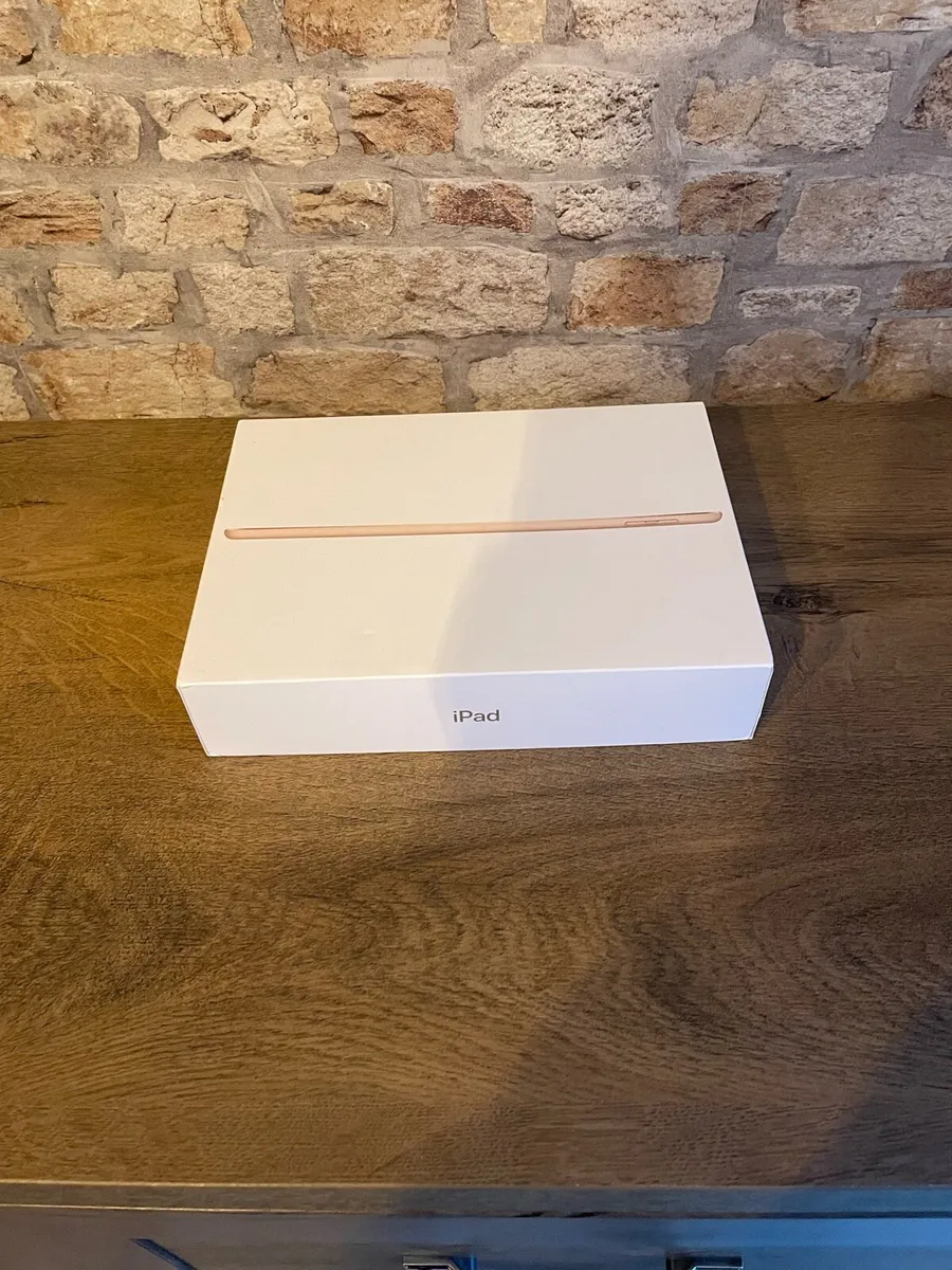 Boxed* Apple iPad 32gb - Image 1