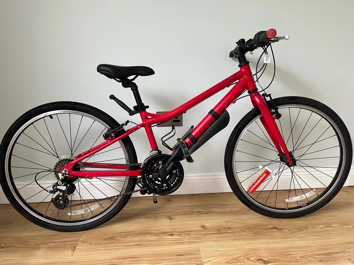 Carrera Saruna junior hybrid bike 24” - Image 1